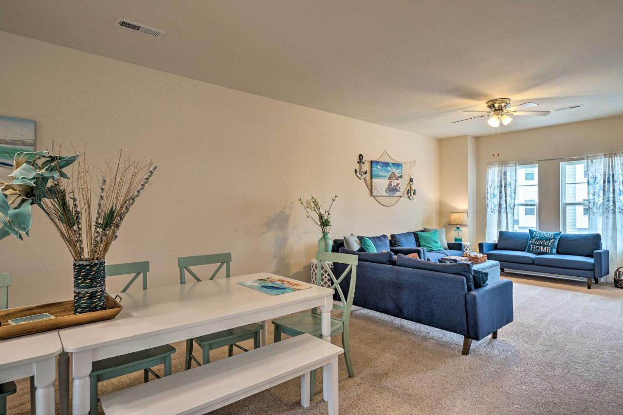 Modern Coastal Condo With Patio 1 Mi To Beaches! Carolina Beach Zewnętrze zdjęcie