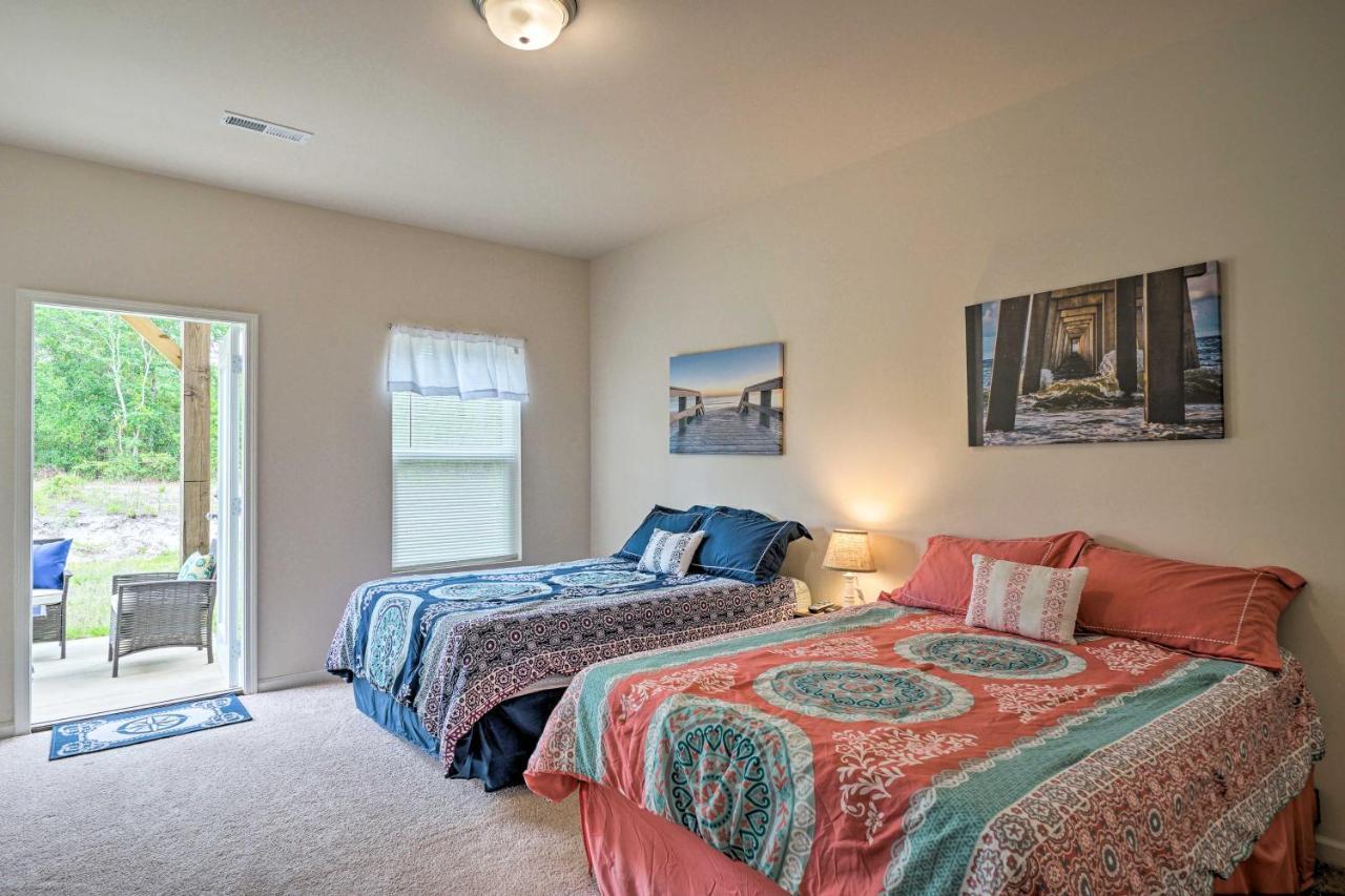 Modern Coastal Condo With Patio 1 Mi To Beaches! Carolina Beach Zewnętrze zdjęcie
