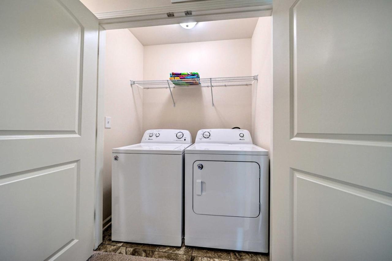 Modern Coastal Condo With Patio 1 Mi To Beaches! Carolina Beach Zewnętrze zdjęcie