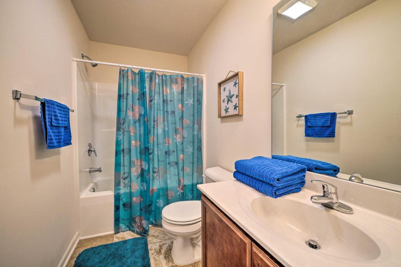 Modern Coastal Condo With Patio 1 Mi To Beaches! Carolina Beach Zewnętrze zdjęcie