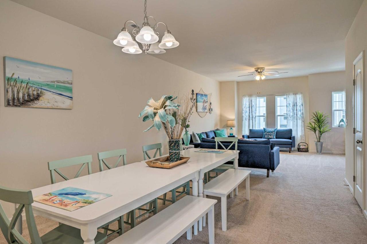 Modern Coastal Condo With Patio 1 Mi To Beaches! Carolina Beach Zewnętrze zdjęcie
