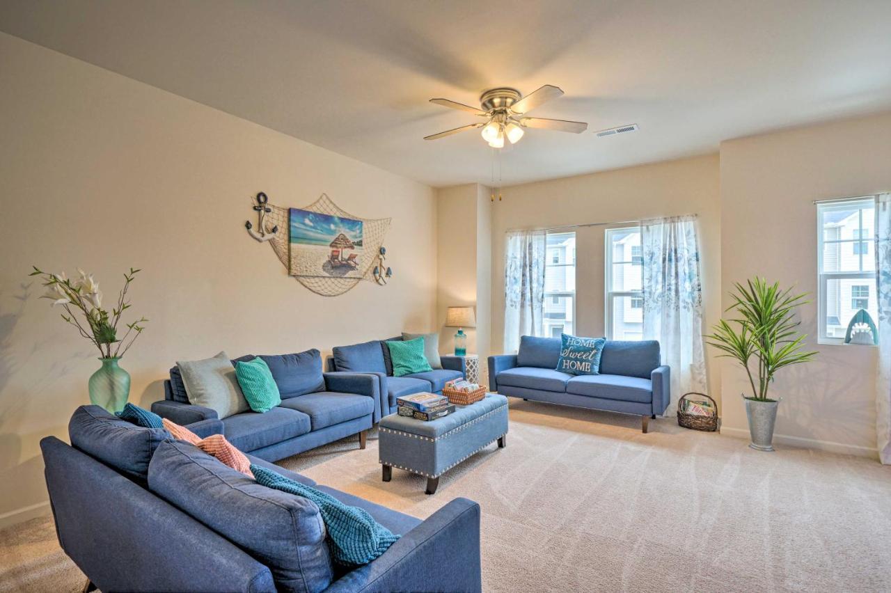 Modern Coastal Condo With Patio 1 Mi To Beaches! Carolina Beach Zewnętrze zdjęcie